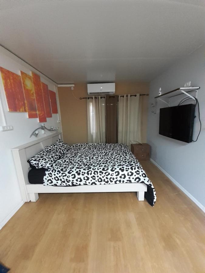Suite- Studio- Zimmer Bet She'an Luaran gambar